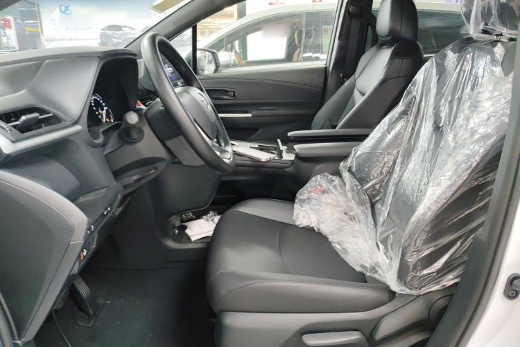 Used Toyota Granvia 2024 2.5L Hybrid Comfort Edition Left Front Seat