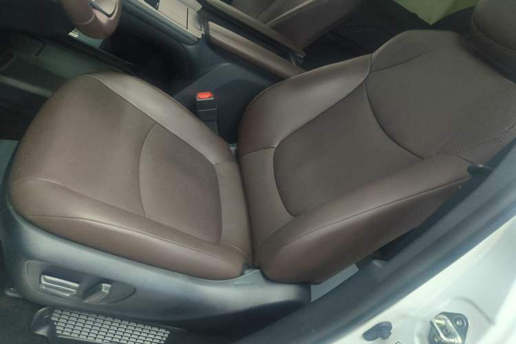Used Toyota Granvia 2024 2.5L Hybrid Prestige PLUS Four-Wheel Drive Version Left Front Seat