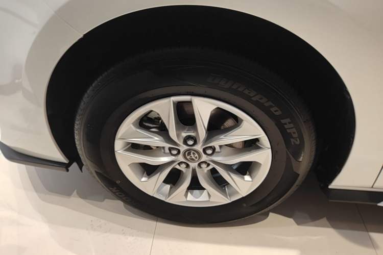Used Toyota Granvia 2024 2.5L Hybrid Comfort Edition Left Front Wheel Hub