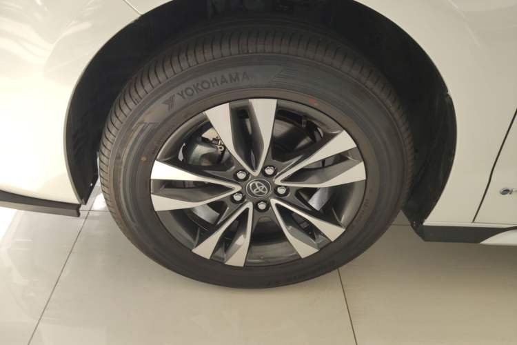 Used Toyota Granvia 2024 2.5L Hybrid Prestige PLUS Four-Wheel Drive Version Left Front Wheel Hub