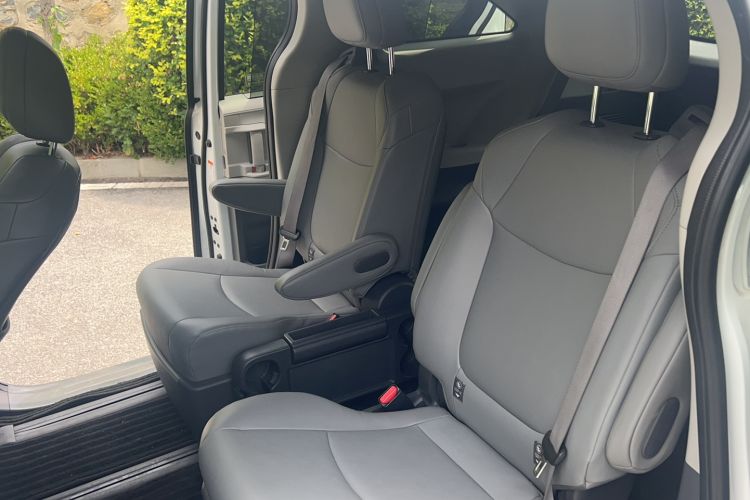 Used Toyota Granvia 2024 2.5L Hybrid Comfort Edition Left Rear Seat