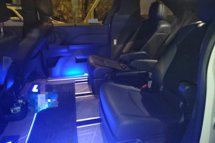 Used Toyota Granvia 2024 2.5L Hybrid Luxury Edition Left Rear Seat