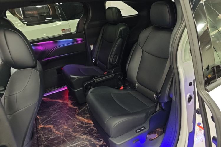 Used Toyota Granvia 2024 2.5L Hybrid Luxury Edition Left Rear Seat