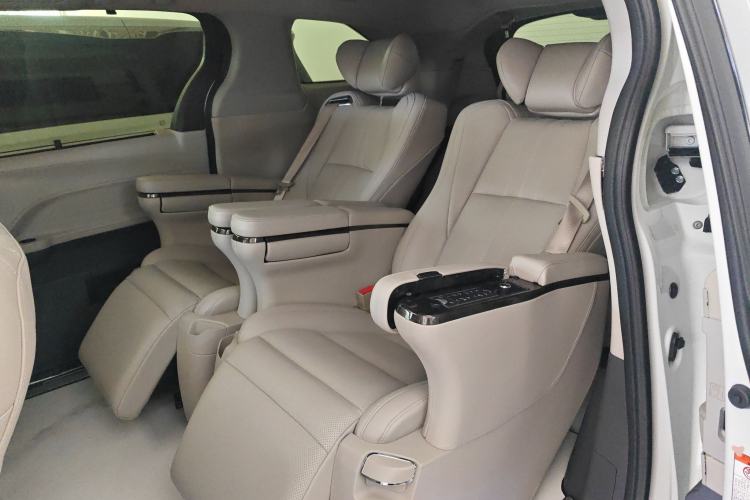 Used Toyota Granvia 2024 2.5L Hybrid Comfort Edition Left Rear Seat
