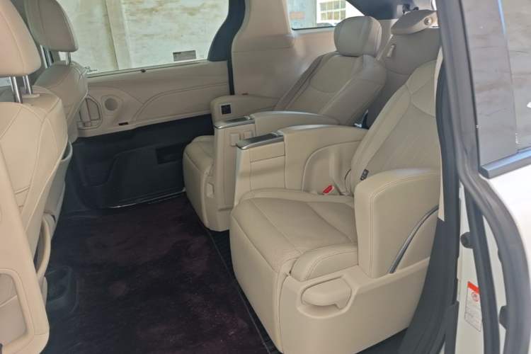 Used Toyota Granvia 2024 2.5L Hybrid Prestige ULTRA Edition Left Rear Seat