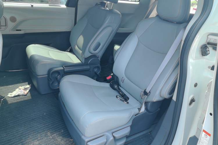 Used Toyota Granvia 2024 2.5L Hybrid Comfort Edition Left Rear Seat