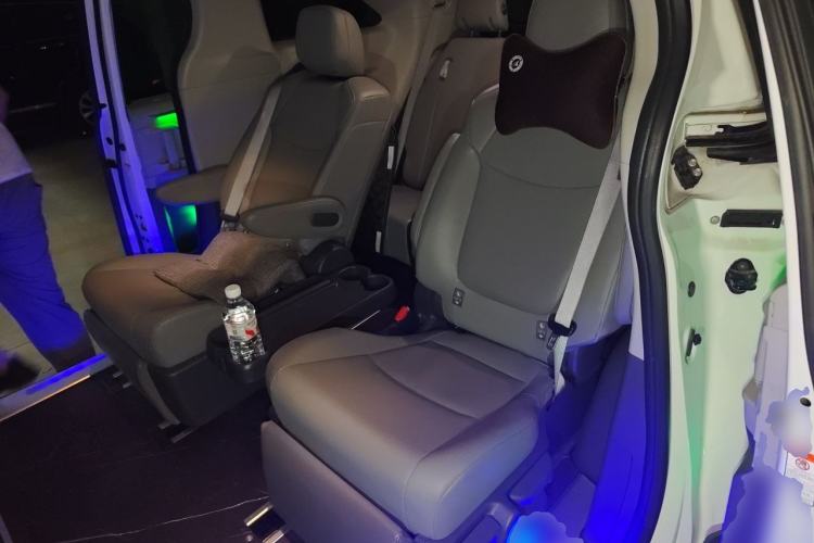 Used Toyota Granvia 2024 2.5L Hybrid Comfort Edition Left Rear Seat