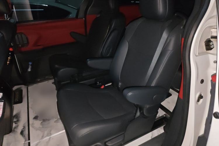 Used Toyota Granvia 2024 2.5L Hybrid Luxury Edition Left Rear Seat