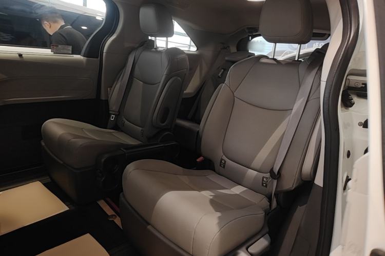 Used Toyota Granvia 2024 2.5L Hybrid Comfort Edition Left Rear Seat