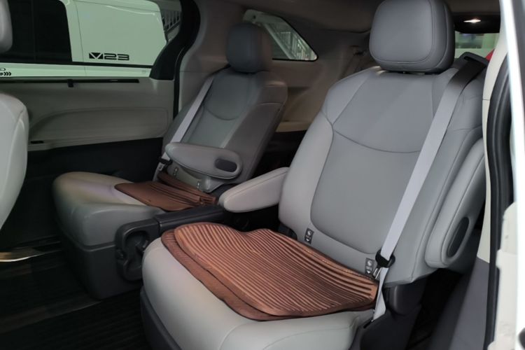 Used Toyota Granvia 2024 2.5L Hybrid Comfort Edition Left Rear Seat