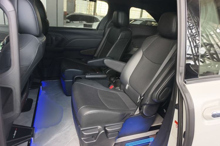 Used Toyota Granvia 2024 2.5L Hybrid Prestige PLUS Edition Left Rear Seat