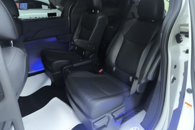 Used Toyota Granvia 2024 2.5L Hybrid Luxury Edition Left Rear Seat