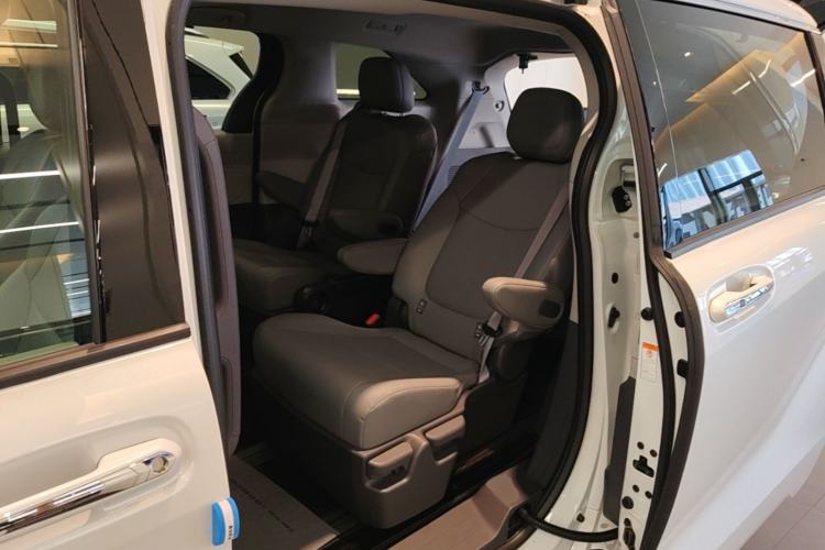 Used Toyota Granvia 2024 2.5L Hybrid Comfort Edition Left Rear Seat