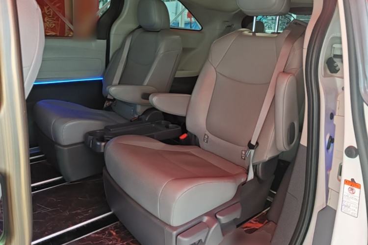 Used Toyota Granvia 2024 2.5L Hybrid Comfort Edition Left Rear Seat