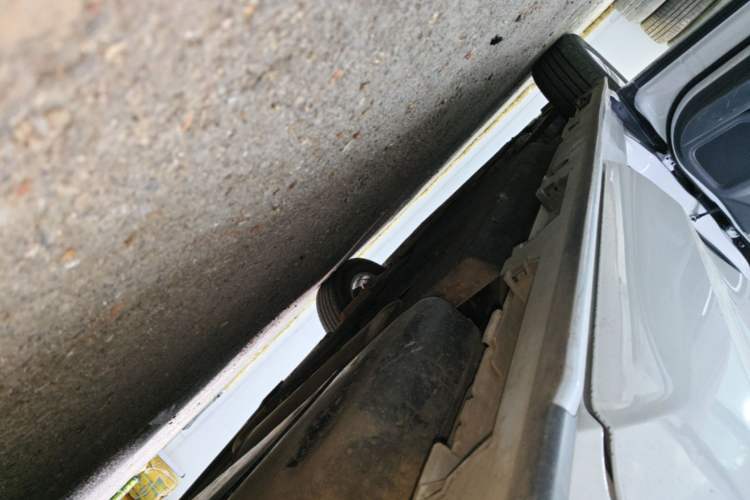Used Toyota Granvia 2024 2.5L Hybrid Comfort Edition Left Side Sill