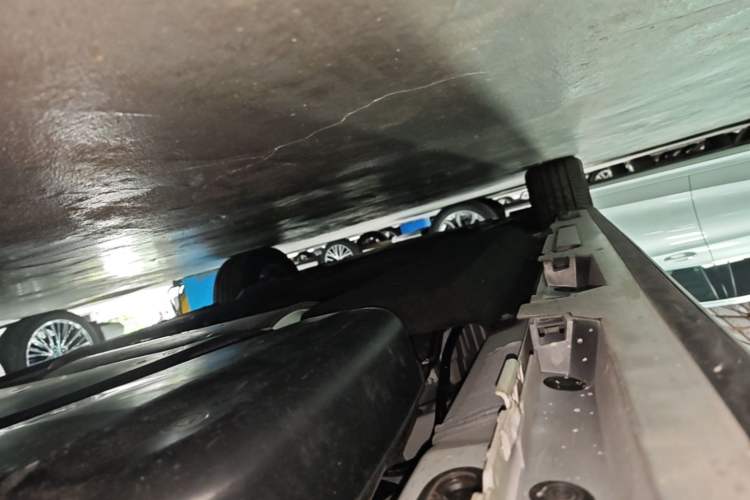 Used Toyota Granvia 2024 2.5L Hybrid Luxury Edition Left Side Sill