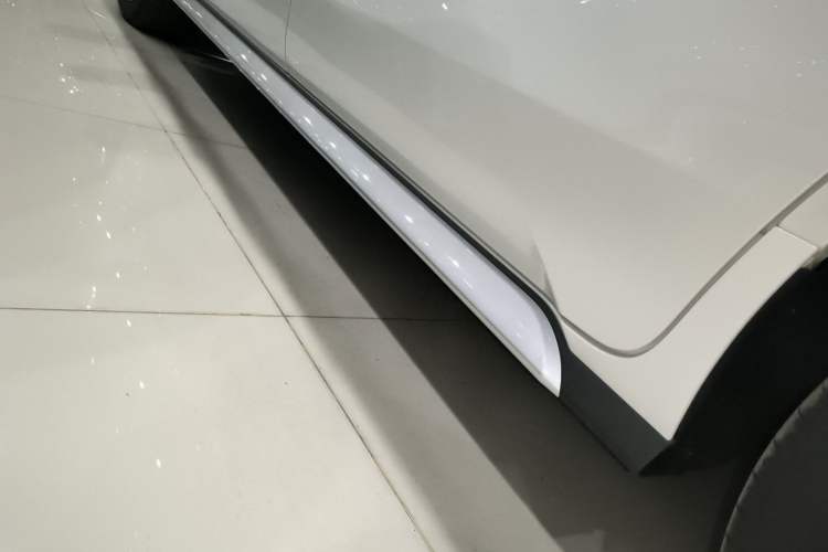 Used Toyota Granvia 2024 2.5L Hybrid Prestige PLUS Edition Left Side Sill