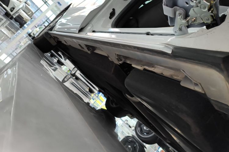 Used Toyota Granvia 2024 2.5L Hybrid Comfort Edition Left Side Sill