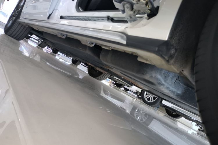 Used Toyota Granvia 2024 2.5L Hybrid Prestige PLUS Four-Wheel Drive Version Left Side Sill