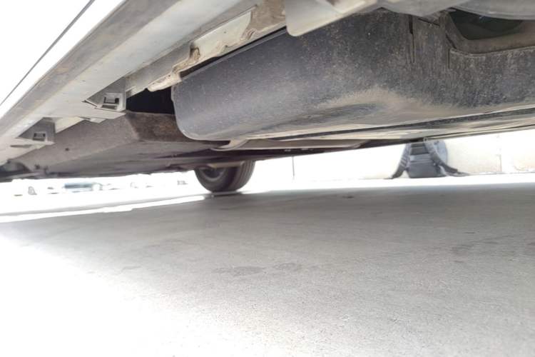 Used Toyota Granvia 2024 2.5L Hybrid Luxury Edition Left Side Sill
