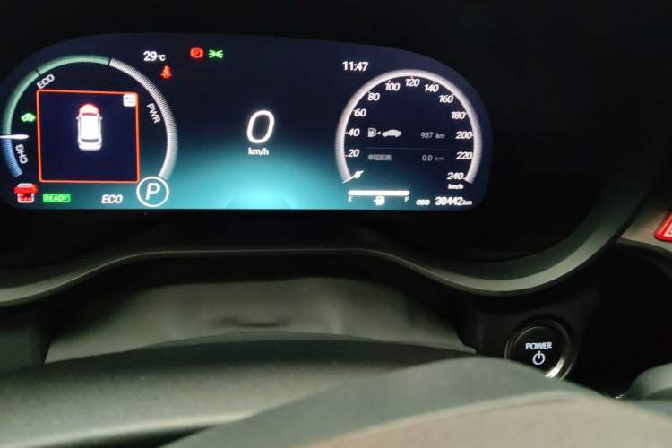Used Toyota Granvia 2024 2.5L Hybrid Prestige PLUS Four-Wheel Drive Version Odometer Close Up