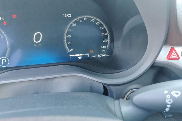 Used Toyota Granvia 2024 2.5L Hybrid Prestige PLUS Four-Wheel Drive Version Odometer Close Up