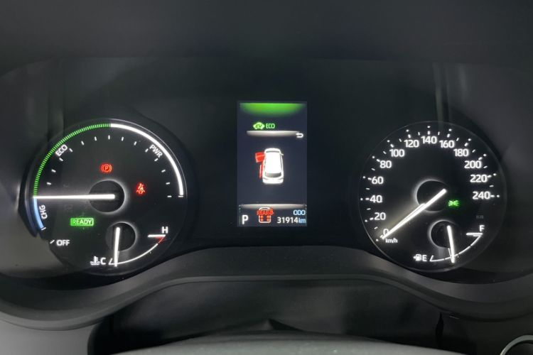 Used Toyota Granvia 2024 2.5L Hybrid Comfort Edition Odometer Close Up