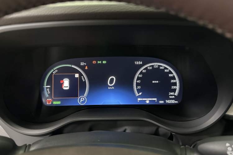 Used Toyota Granvia 2024 2.5L Hybrid Prestige PLUS Four-Wheel Drive Version Odometer Close Up