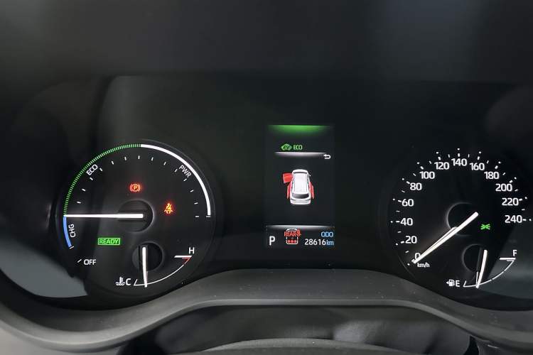 Used Toyota Granvia 2024 2.5L Hybrid Comfort Edition Odometer Close Up