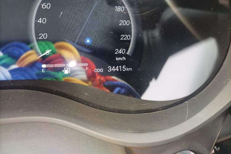 Used Toyota Granvia 2024 2.5L Hybrid Prestige PLUS Edition Odometer Close Up