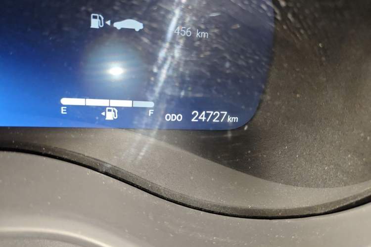 Used Toyota Granvia 2024 2.5L Hybrid Luxury Edition Odometer Close Up