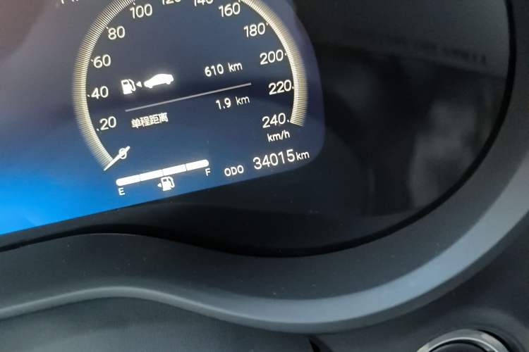 Used Toyota Granvia 2024 2.5L Hybrid Prestige PLUS Four-Wheel Drive Version Odometer Close Up
