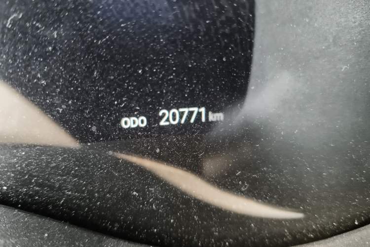 Used Toyota Granvia 2024 2.5L Hybrid Prestige PLUS Four-Wheel Drive Version Odometer Close Up