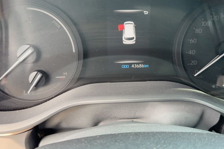 Used Toyota Granvia 2024 2.5L Hybrid Luxury Edition Odometer Close Up