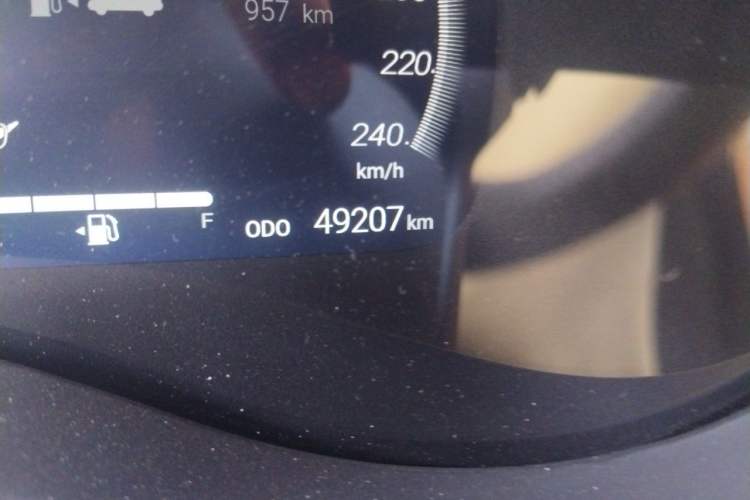 Used Toyota Granvia 2024 2.5L Hybrid Prestige PLUS Edition Odometer Close Up