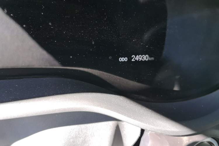 Used Toyota Granvia 2024 2.5L Hybrid Prestige ULTRA Edition Odometer Close Up