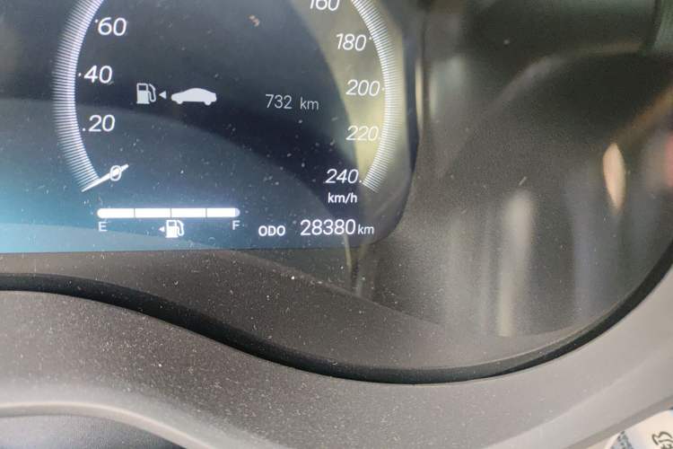 Used Toyota Granvia 2024 2.5L Hybrid Prestige PLUS Edition Odometer Close Up