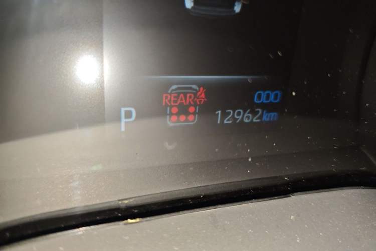 Used Toyota Granvia 2024 2.5L Hybrid Comfort Edition Odometer Close Up