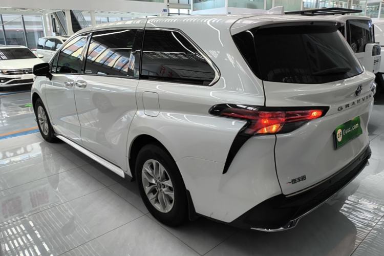 Used Toyota Granvia 2024 2.5L Hybrid Comfort Edition Rear Left 45 Deg