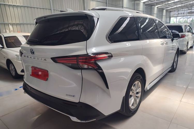 Used Toyota Granvia 2024 2.5L Hybrid Comfort Edition Rear Right 45 Deg