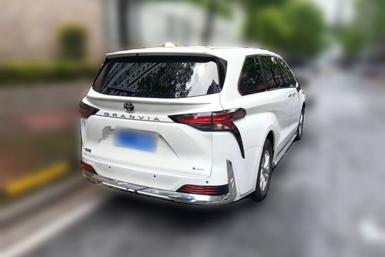 Used Toyota Granvia 2024 2.5L Hybrid Comfort Edition Rear Right 45 Deg