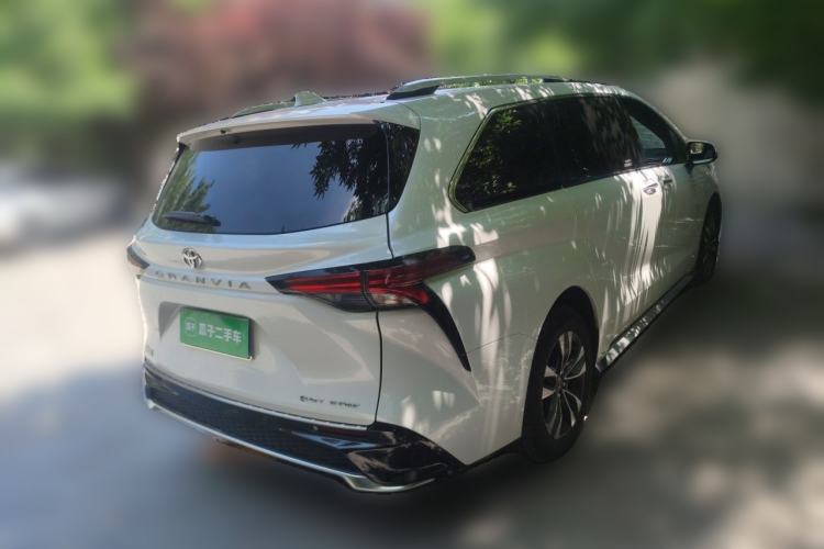 Used Toyota Granvia 2024 2.5L Hybrid Prestige PLUS Four-Wheel Drive Version Rear Right 45 Deg