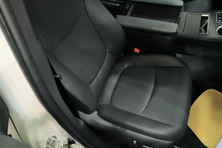 Used Toyota Granvia 2024 2.5L Hybrid Prestige PLUS Edition Right Front Seat