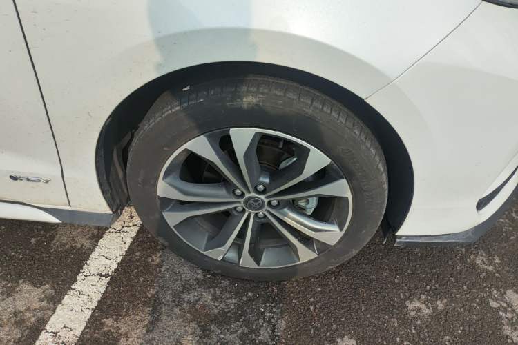 Used Toyota Granvia 2024 2.5L Hybrid Prestige PLUS Edition Right Front Wheel Hub