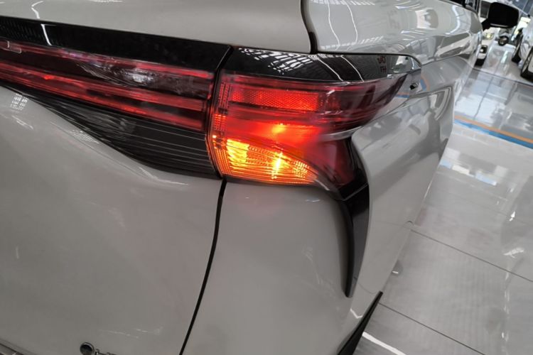Used Toyota Granvia 2024 2.5L Hybrid Comfort Edition Right Rear Taillight