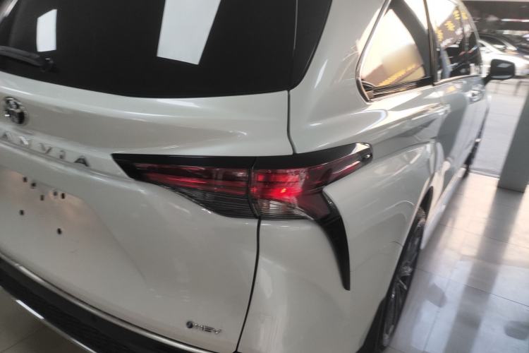 Used Toyota Granvia 2024 2.5L Hybrid Comfort Edition Right Rear Taillight