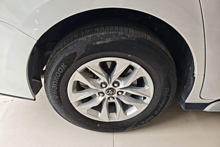 Used Toyota Granvia 2024 2.5L Hybrid Comfort Edition Right Rear Wheel Hub