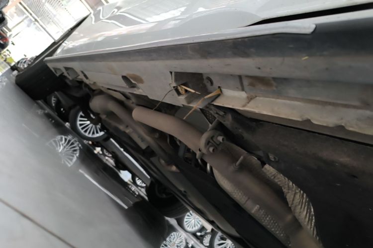 Used Toyota Granvia 2024 2.5L Hybrid Comfort Edition Right Side Sill