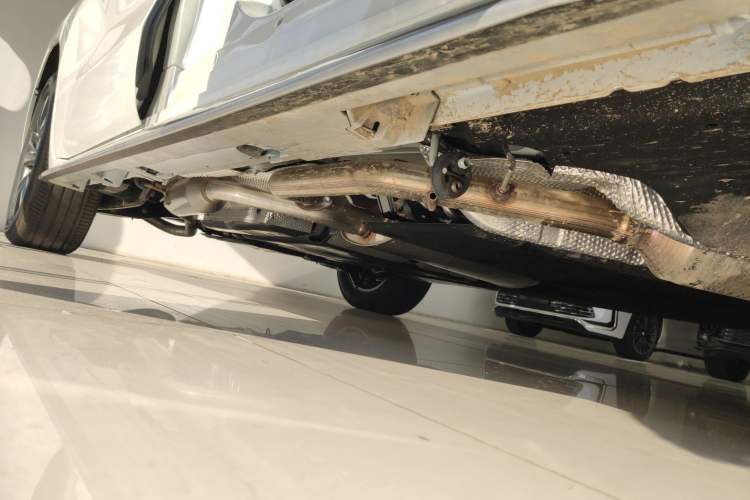 Used Toyota Granvia 2024 2.5L Hybrid Prestige PLUS Four-Wheel Drive Version Right Side Sill