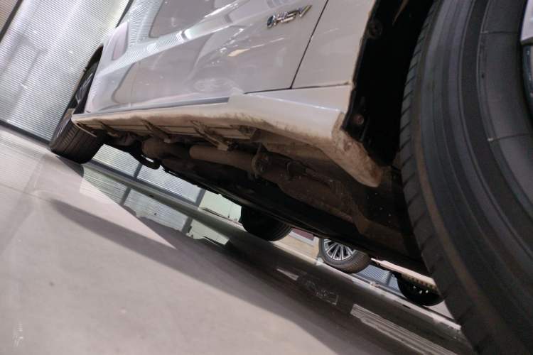 Used Toyota Granvia 2024 2.5L Hybrid Prestige PLUS Four-Wheel Drive Version Right Side Sill